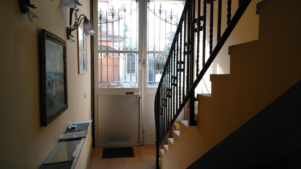 סנט בואי דל לוברגאט Hostal Porta De Ferro מראה חיצוני תמונה